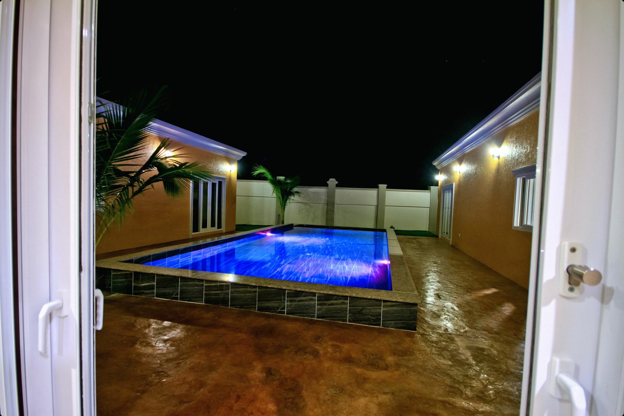 Luxury Pool Villa 3BR 6-8 persons Pattaya Esterno foto